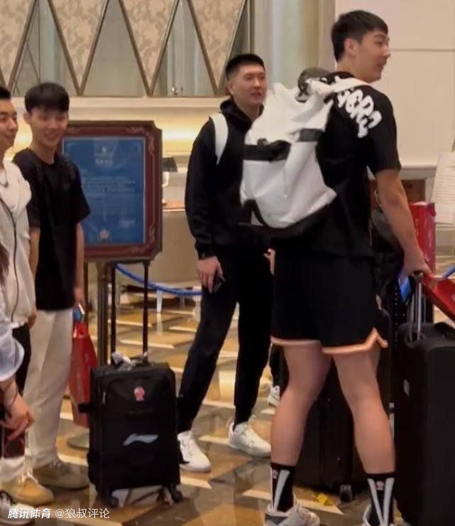 汽车站婊子